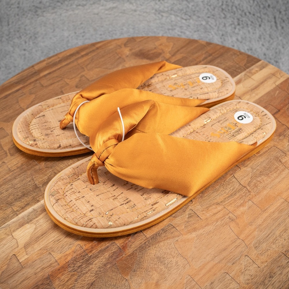 KORKS Women's Thong Slide‎ Sandals Poppy Yellow Satin Size 6 - Picture 3 of 5